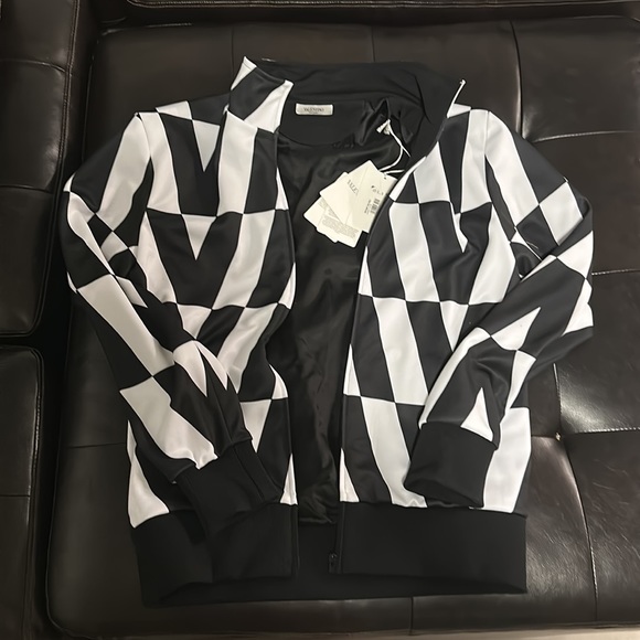 Authentic brand new Valentino men’s bomber - Picture 3 of 5